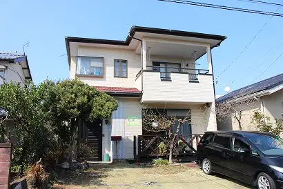 右手に見えます