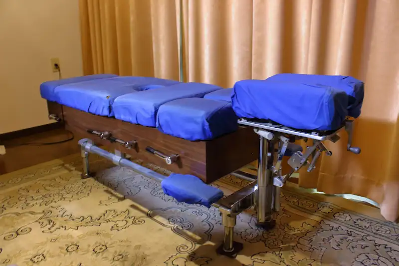 トムソンテーブルの写真